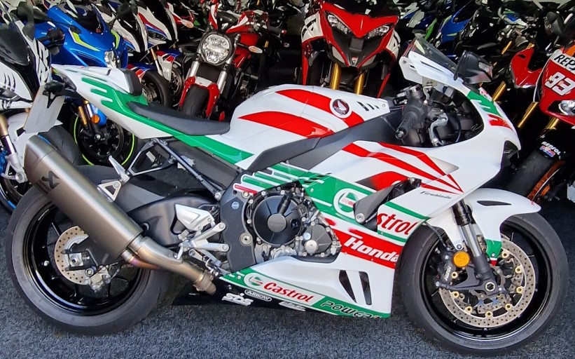 Cbr superbike deals